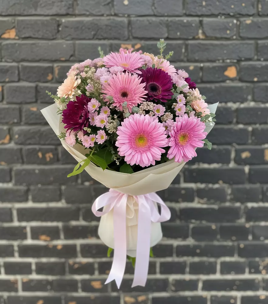 Букет цветов из: Герберы и Хризантемы в Поныри