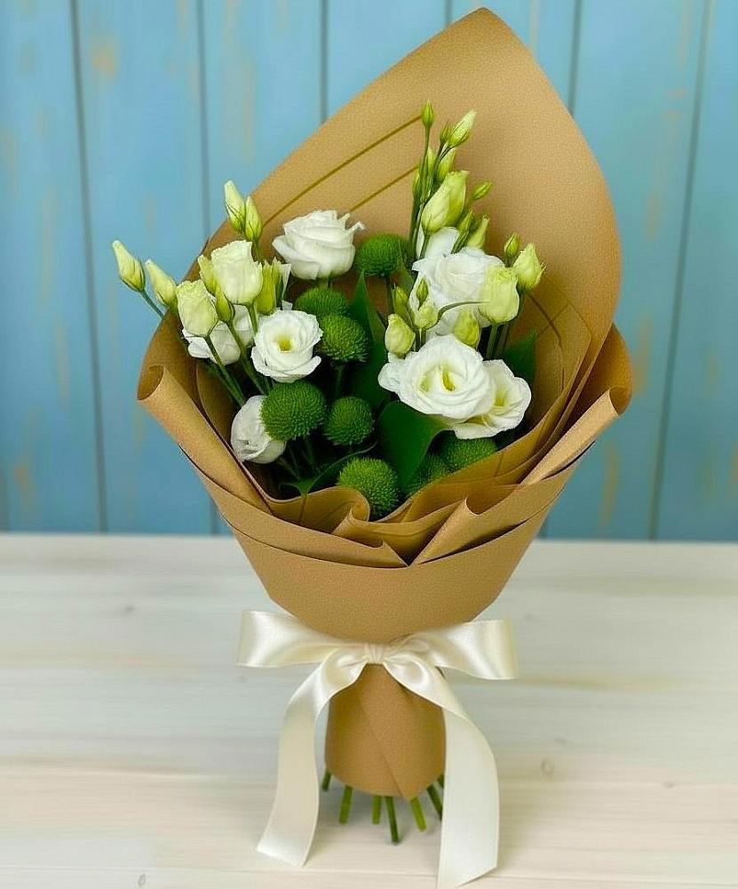 Букет цветов из: Хризантемы и Лизиантусы в Поныри