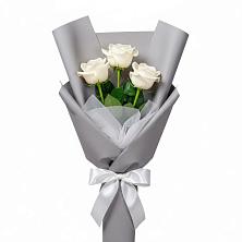 Букет 3 белые розы в Поныри