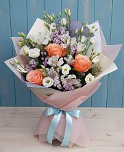 Букет цветов из:  Лизиантусы, Розы, Альстромерии и Гипсофила в Поныри