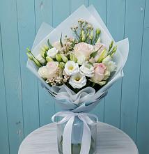 Букет цветов из:  Розы и Лизиантусы в Поныри