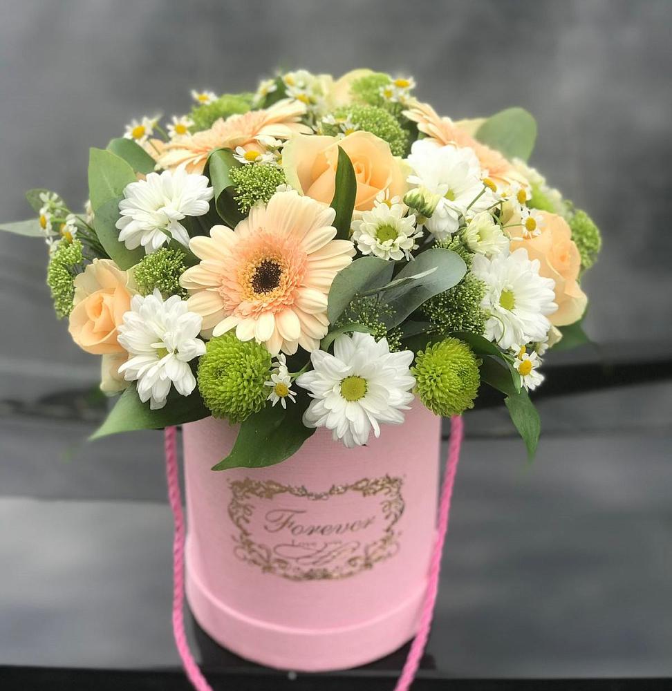 Цветочная композиция из Розы, Герберы и Хризантемы в шляпной коробке в Поныри